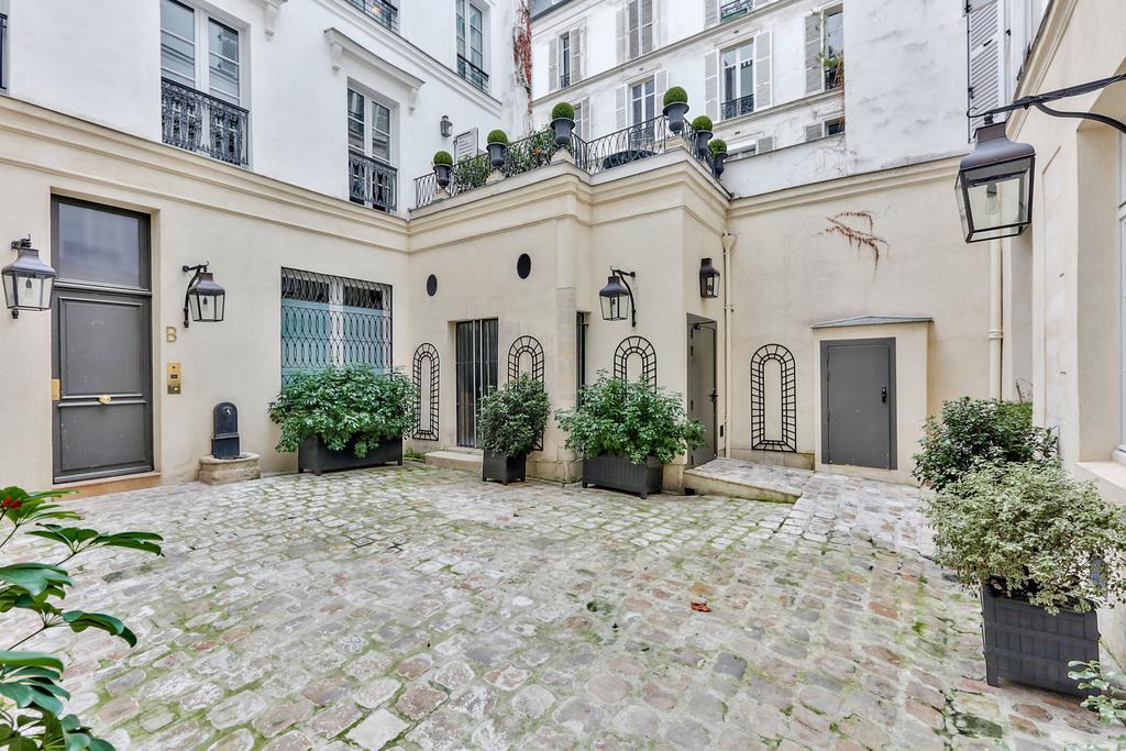 Love Nest In Saint Germain Παρίσι Εξωτερικό φωτογραφία